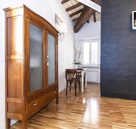 Urbana 33 Guest house 3*