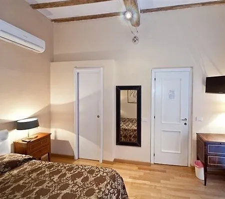 乌尔巴娜33酒店