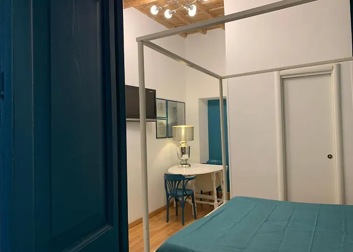 Urbana 33 Pensjonat 4*